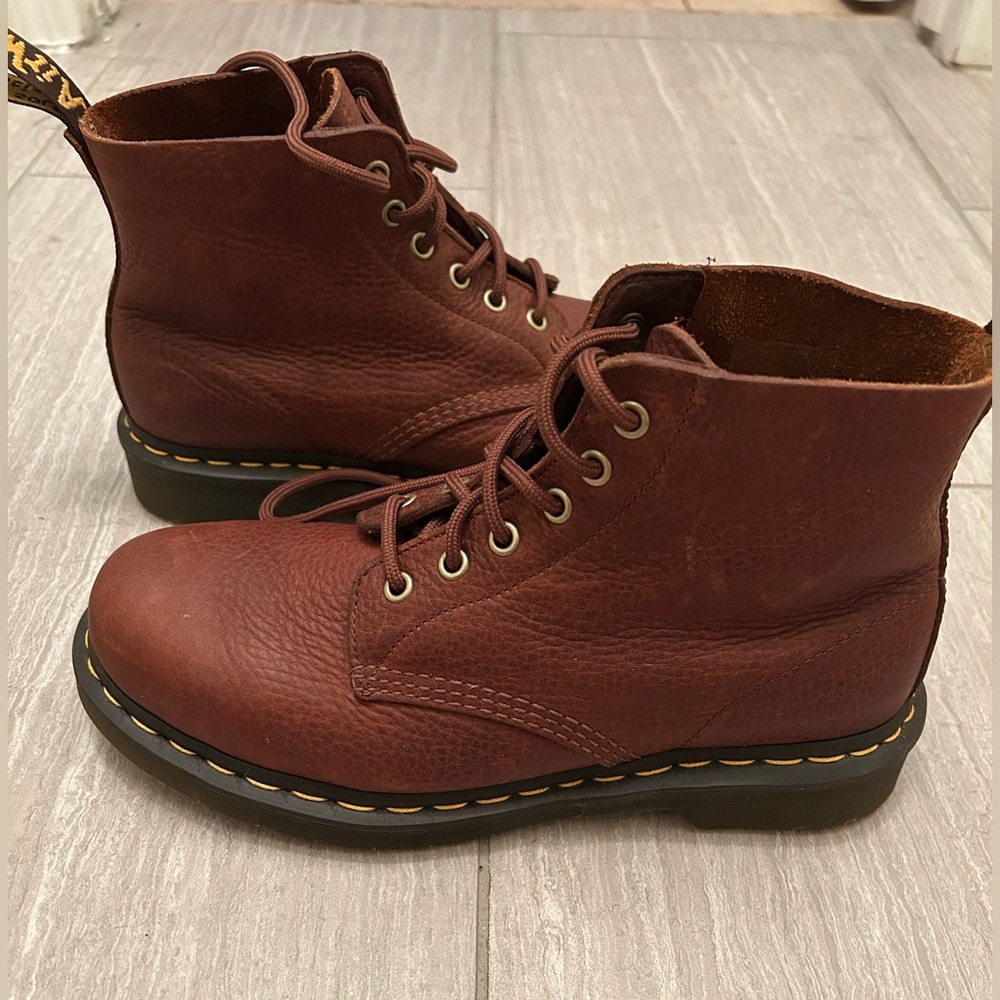 Dr. Marten 101 Ambassador Leather Ankle Boots - Picture 6 of 7
